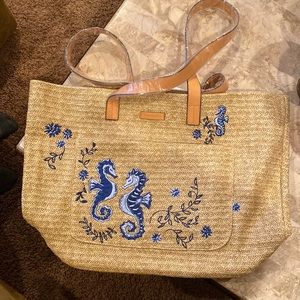NEW WITH TAGS: Vera Bradley Front Pocket Straw Tote